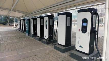 新能源汽車充電樁數量是美國的8倍，中國如何實現“換道超車”？
