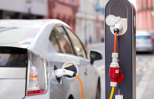 燃油車機會來了？充電樁電費暴漲78%，油電同價下還有必要買電車嗎？